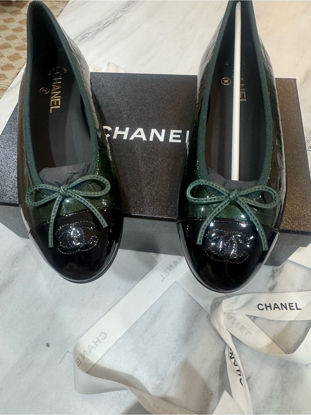 CHANEL Green Patent Leather Cap-Toe Ballet Flats with Bow
